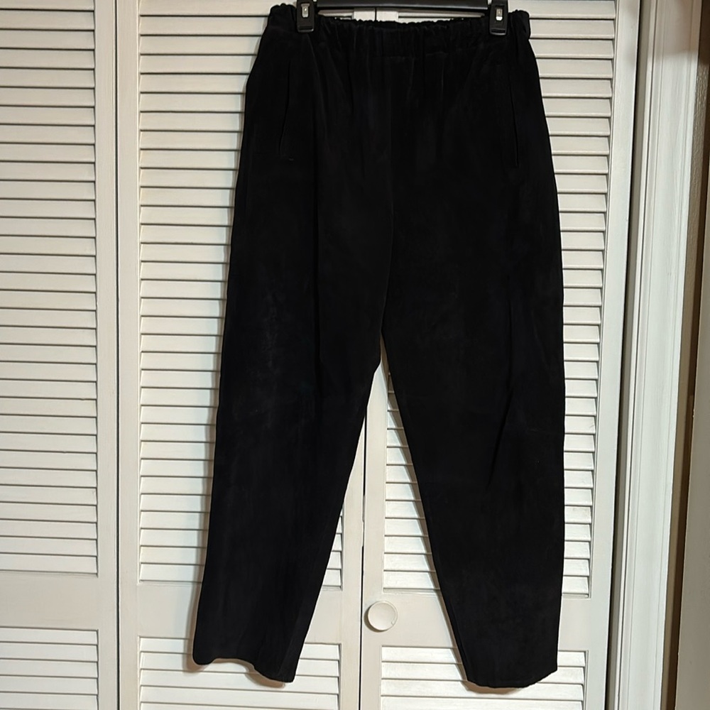 Pellet black size M genuine suede fully lined pants waist never worn